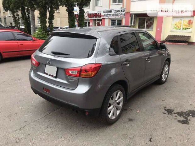 Mitsubishi Outlander Sport 2014 года