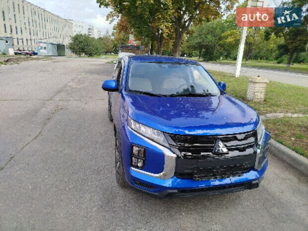 Mitsubishi Outlander Sport 2020 года