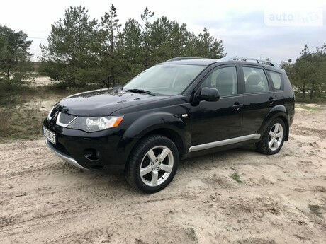 Mitsubishi Outlander XL 2008 года