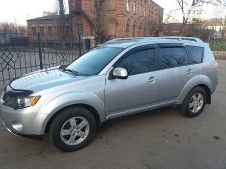 Мицубиси Аутлендер ХЛ 2008 года Mitsubishi Outlander XL 2008 года
