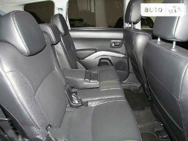 Mitsubishi Outlander XL 2007 года