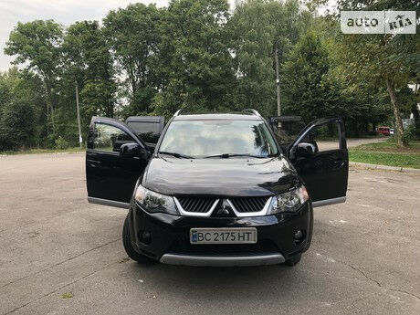 Mitsubishi Outlander XL 2008 року