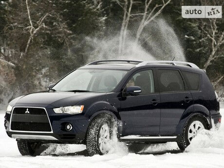 Мицубиси Аутлендер ХЛ 2018 року Mitsubishi Outlander XL 2018 року