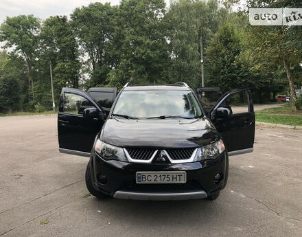 Mitsubishi Outlander XL 2008 года