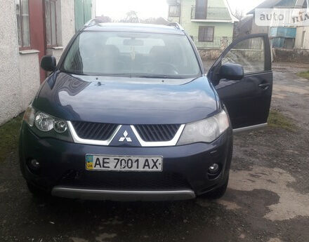 Mitsubishi Outlander XL 2007 года