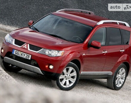 Mitsubishi Outlander XL 2010 года