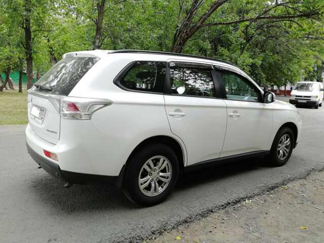 Mitsubishi Outlander 2015 года