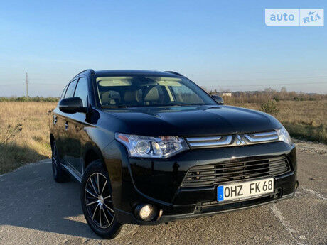 Mitsubishi Outlander 2013 года