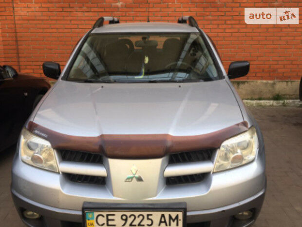 Mitsubishi Outlander 2005 года