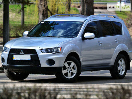 Mitsubishi Outlander 2010 года