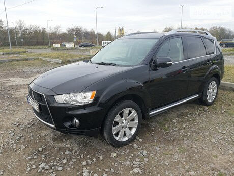 Mitsubishi Outlander 2010 року