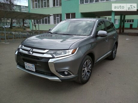 Mitsubishi Outlander 2018 року