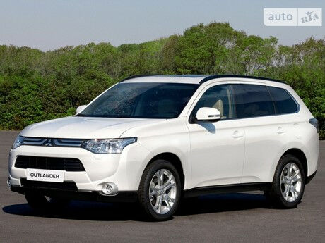 Mitsubishi Outlander 2012 года