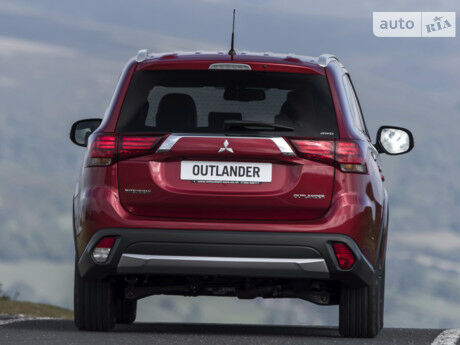 Mitsubishi Outlander 2013 года