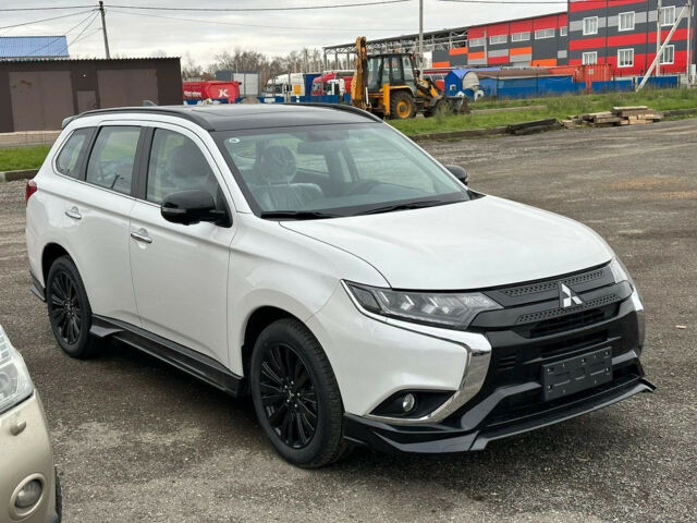 Mitsubishi Outlander 2022 года