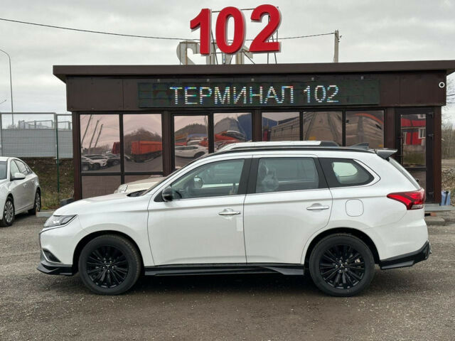 Mitsubishi Outlander 2022 года