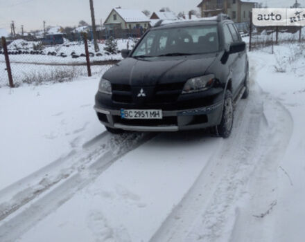 Mitsubishi Outlander 2003 року