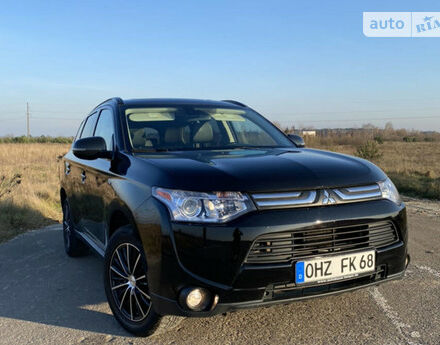 Mitsubishi Outlander 2013 року