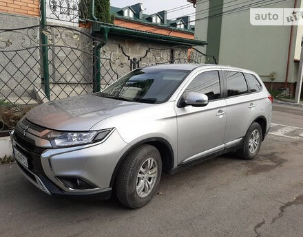 Mitsubishi Outlander 2020 года