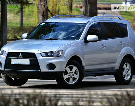 Mitsubishi Outlander 2010 года