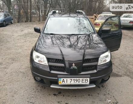 Mitsubishi Outlander 2008 року