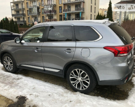 Mitsubishi Outlander 2016 року