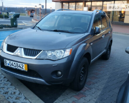 Mitsubishi Outlander 2009 року