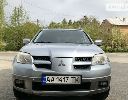 Mitsubishi Outlander 2006 року