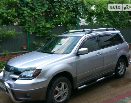 Mitsubishi Outlander 2003 року