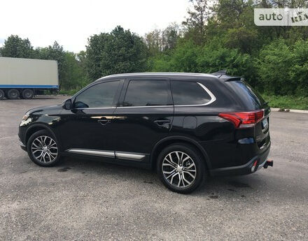 Mitsubishi Outlander 2018 года