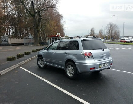 Mitsubishi Outlander 2005 года