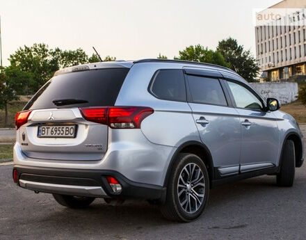 Mitsubishi Outlander 2015 года