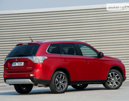 Mitsubishi Outlander 2012 року