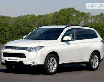 Mitsubishi Outlander 2012 года