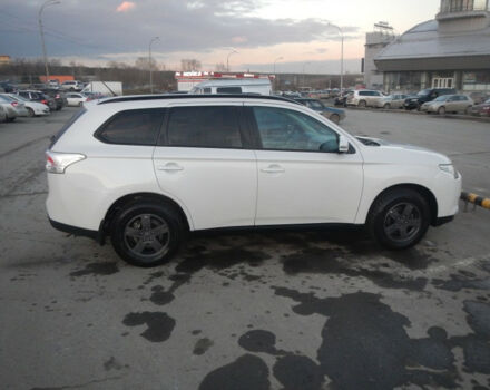 Mitsubishi Outlander 2013 года - Фото 1 авто