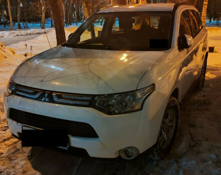 Mitsubishi Outlander 2012 року