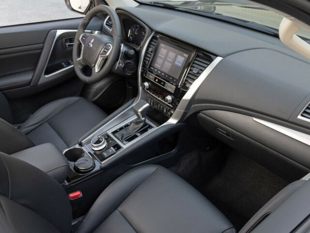 Mitsubishi Pajero Sport 2019 года