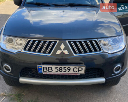 Mitsubishi Pajero Sport 2013 года