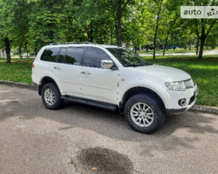 Mitsubishi Pajero Sport 2012 року