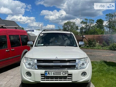 Mitsubishi Pajero Wagon 2014 року