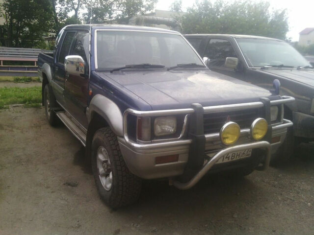 Mitsubishi Pajero 1990 года