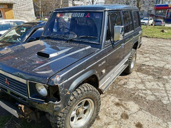 Mitsubishi Pajero 1990 года