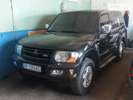 Mitsubishi Pajero 2001 года