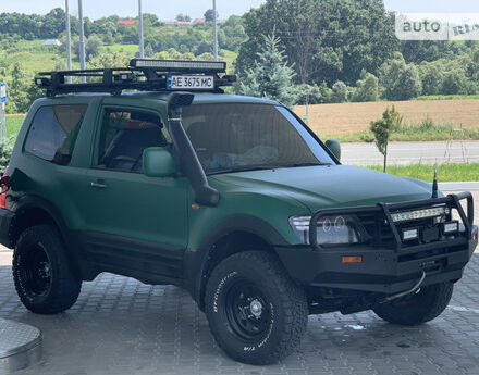 Mitsubishi Pajero 2001 року