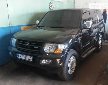 Mitsubishi Pajero 2001 року