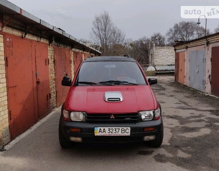 Mitsubishi RVR 1996 года