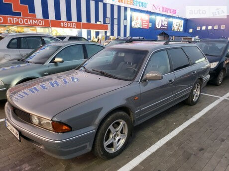 Mitsubishi Sigma 1993 года