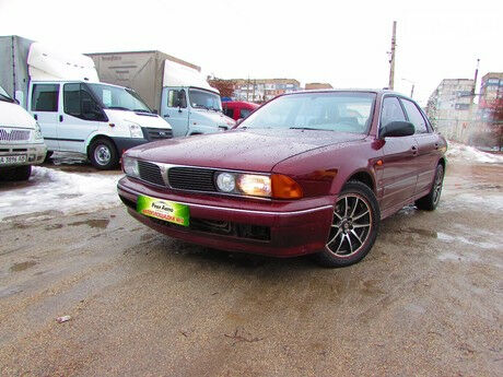 Mitsubishi Sigma 1992 року