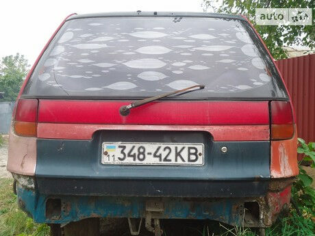 Мицубиси Спейс Раннер 1992 года Mitsubishi Space Runner 1992 года