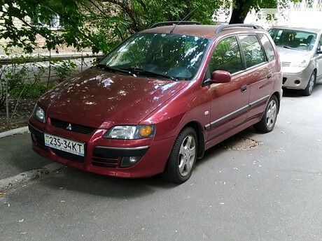 Mitsubishi Space Star 2003 року